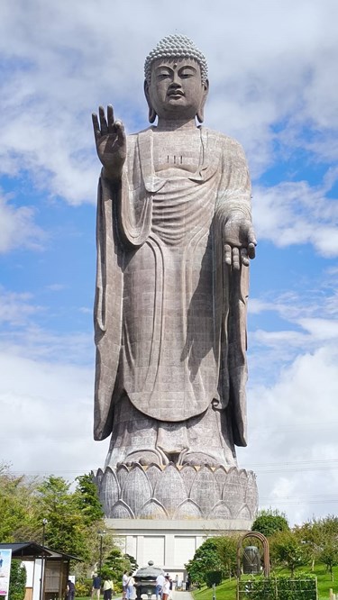 牛久阿弥陀仏（うしくあみだぶつ）