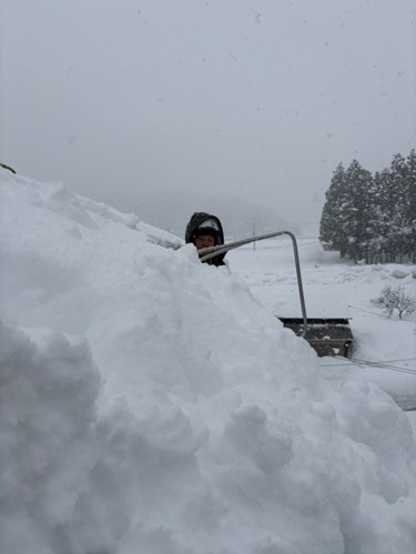 大先輩と屋根の雪下ろし