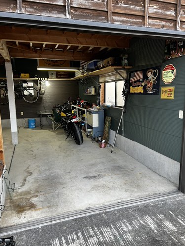 車庫の内装 アメリカンガレージ風