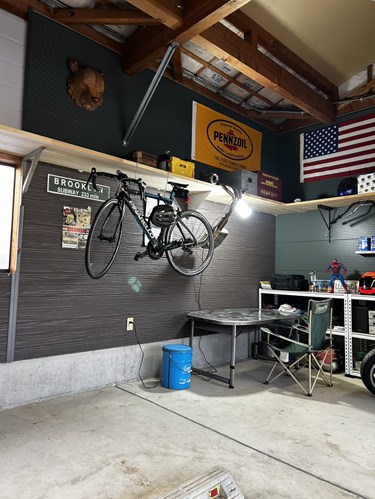 車庫の内装 アメリカンガレージ風