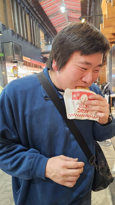 社員旅行　石川県　近江市場　近江町コロッケ